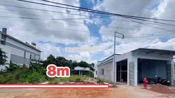 Mặt tiền  Lô góc 2 TL 52 Hòa Long , gần Chợ Hòa Long -TP Bà Ria 4,9tỷ