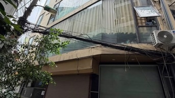 GẤP - NHÀ PHỐ NGUYỄN VĂN HUYÊN - CẦU GIẤY - 40M - 6 TẦNG - KD - Ô TÔ 