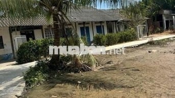 800 triệu có ngay 2lô đất thổ cư liền kề:  Diện tích: Lô 161m + lô 138