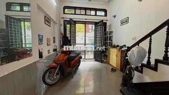 Nhà ở, văn phòng tại Phố Hoàng Sâm ô tô đỗ được