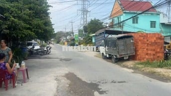 Đất gần Trường Học 1 xẹt LÊ THỊ BAY, 7,9X30M2 có 100m2 thổ, 2 tỷ 450
