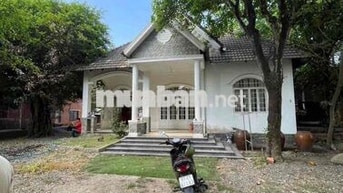 Nhà Vườn Phú An , gần Cầu Ông Cộ , 3000m2 sẵn nhà ,Chòi