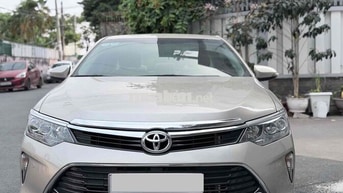 Toyota Camry 2018 2.5Q Vàng cát