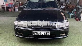 Mazda 323 2000