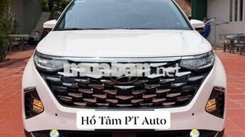 Hyundai Custin Trắng 7 chỗ