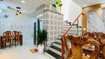 Nhà đẹp giá rẻ 2 tỷ 890 39 m2 ở Thích Quảng Đức , Đức Nhuận 1T2L 4PN 