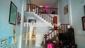 cho thuê nhà quách điêu có nội thất hẻm xe hơi 2p ngủ gần ngã 5 giá rẻ