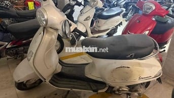 Piaggio Vespa màu Trắng