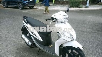 Honda Vision màu Trắng bs 60