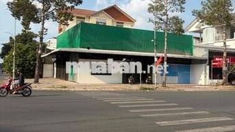 Kho 400m2 góc 2 mặt tiền trục chính KDC Nam Long 2