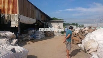 CẦN BÁN NHÀ XƯỞNG DT 20X51(CÓ 300M2 ĐẤT Ở) ĐANG CHO THUÊ 22TR/THÁNG