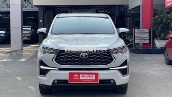 Toyota Innova Cross Hybrid Trắng 38.755km