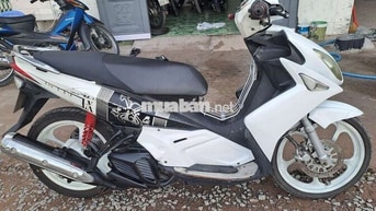 Yamaha Novo LX Trắng
