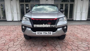 Toyota Fortuner 2018 Bạc