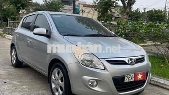 Hyundai i20 Bạc