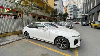 VinFast Lux A2.0 Trắng