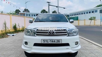 Toyota Fortuner TRD Sportivo Trắng