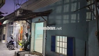 Nhà trọ có gác lững và sân phơi đồ riêng