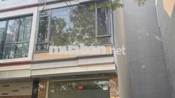 chính chủ bán liền kề hàng bè, 50m2, không lỗi, view công viên nhà vh