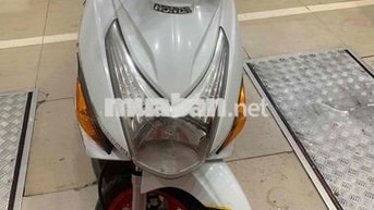 Honda Click Trắng
