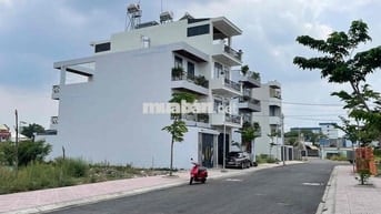 Bán đất mặt tiền nhựa gần chợ Hóc Môn Tphcm (c38)