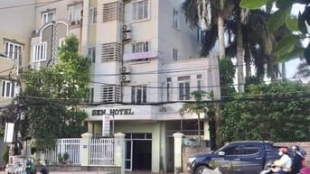 Toà nhà khách sạn 6 tầng cần bán ngay