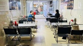 Hiếm ! Căn tập thể T 1 sổ hồng Bùi Ngọc Dương-Sát phố-110m-Hơn 4tỷ