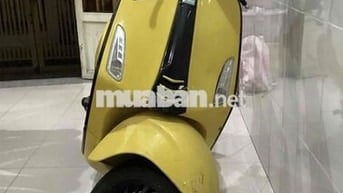Đi định cư nên cần bán gấp Vespa Sprint Vàng Chanh