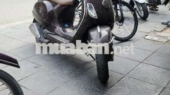 Piaggio Vespa màu Nâu