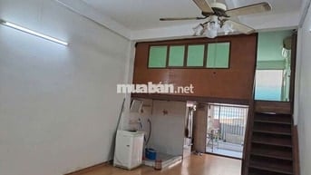 Cho thuê nhà hẻm lớn, xe hơi vô tận nhà