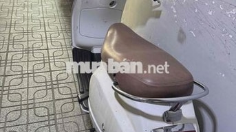 Piaggio Vespa màu Trắng