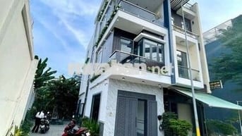 Cho thuê căn góc gần chợ đêm Hòa Lân có nội thất