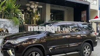 Toyota Fortuner 2017 Đen nâu ,bao rút gốc