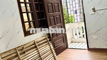 Chính chủ cho thuê nhà riêng 3 tầng – Đội Cấn, Ba Đình ( Ngay gần chợ