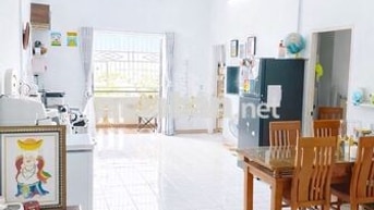 CC 2PN quận 8,sổ đỏ chính chủ, bán gấp giá tốt. Hướng Đông siêu mát