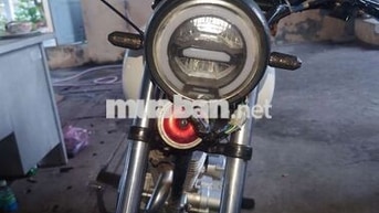 SYM Tracker Trắng Đen