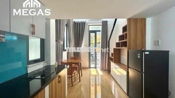 Căn Hộ Gác Cao Full Nội Thất Có Ban Công Cửa Sổ Trời