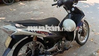 Suzuki Axelo Trắng xanh