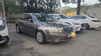 Bán xe Ford Mondeo 2005 2.5V6 màu vàng nâu