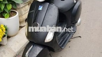 Piaggio Vespa màu Đen