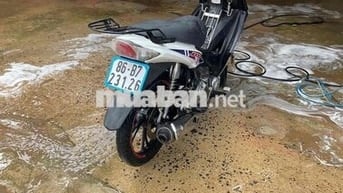 Suzuki Xì Po Đen trắng