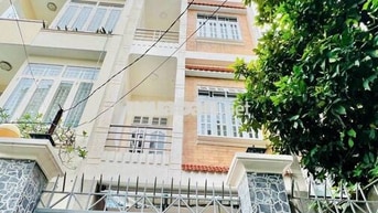 Cần cho thuê gấp nhà Văn Cao, 4 tầng, 4 x 17m, hẻm xe hơi, chỉ 13.5tr