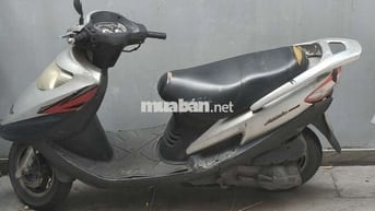 Honda Attila màu Bạc