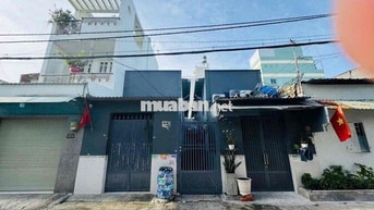 nhà hẻm 59/4 đường hồ văn long Dt 4x16 cấp 4