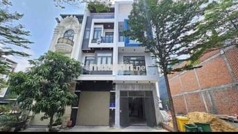 cho thuê nhà nguyên căn full nội nhất