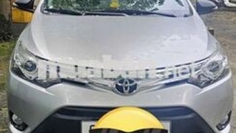 Toyota Vios Bạc 5 chỗ