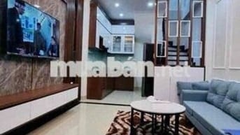 Cho thuê nhà nguyên căn 35m  x 5 tầng Hoàng Hoa Thám - Tam Đa - Thuỵ K