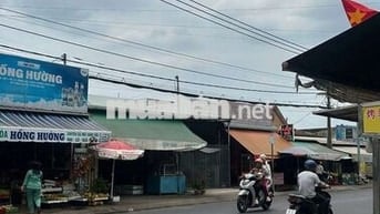 BÁN ĐẤT ĐỐI DIỆN ỦY BAN BÌNH LỘC