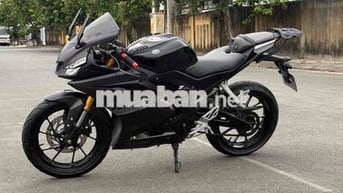Yamaha R15v3 màu Đen
