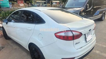 Ford Fiesta 2016 Titanium Trắng